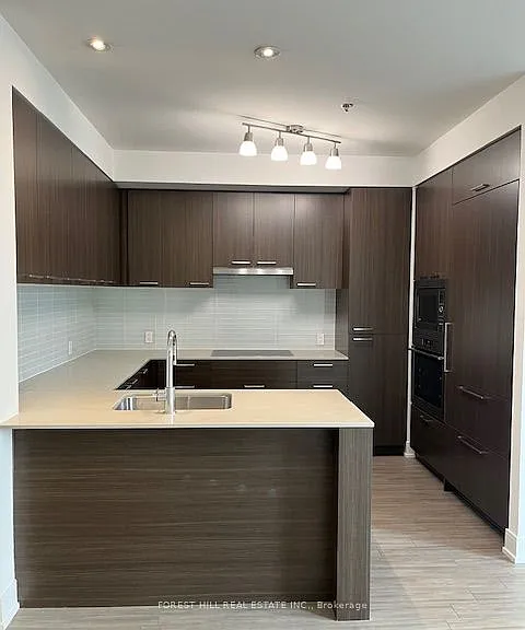 310 Tweedsmuir Ave #Townhouse 2 — Photo 12