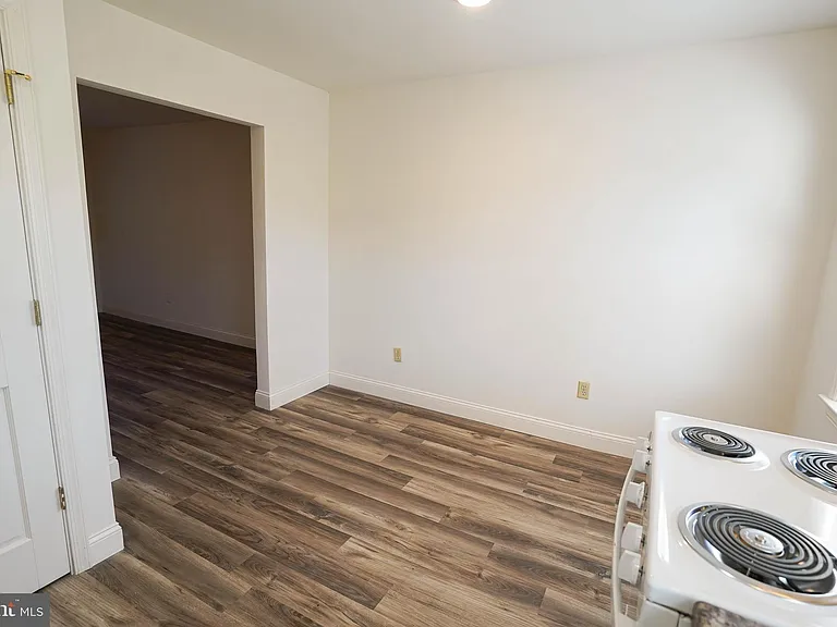 800 Travers St #6 — Photo 9