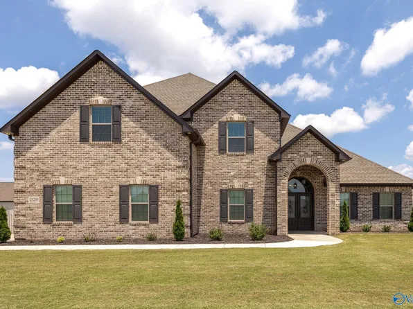 25259 Potterstone Dr, Athens, AL 35613