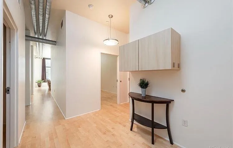 2 bed, 1400 sqft, $2,700 — Photo 3
