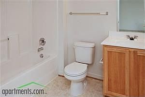 4th image of 1850 Cliffbrook Ln APT G