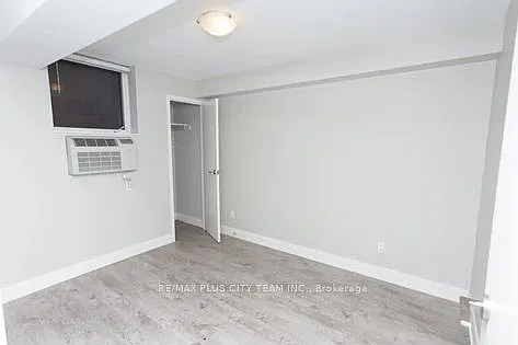 686 Bathurst St #204 — Photo 6