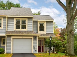 22 Generals Way, Halfmoon, NY 12065