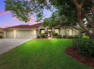 13049 Thoroughbred Dr, Dade City, FL 33525