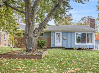 1437 Lewison Ave NE, Grand Rapids, MI 49505