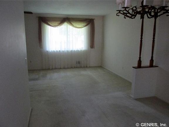 3rd image of 155 New Wickham Dr