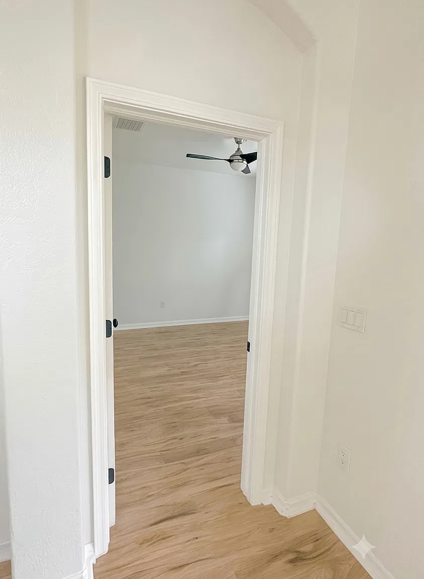 3910 Silverlake Way — Photo 4