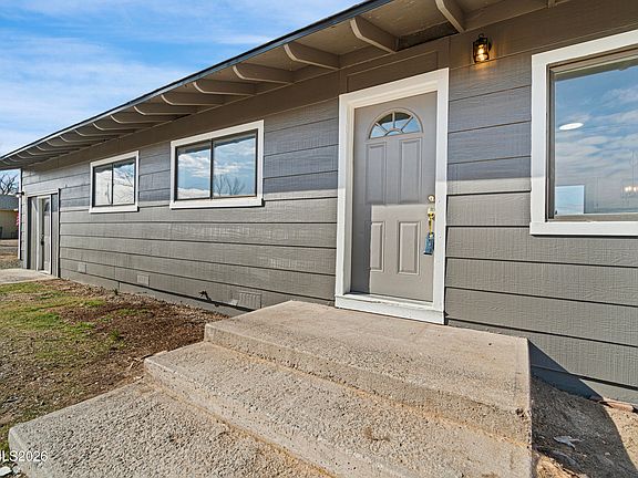5th image of 11 Saint Andrews Dr