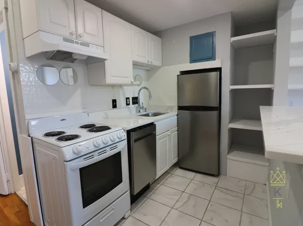 39 Irving St #4, Boston, MA 02114