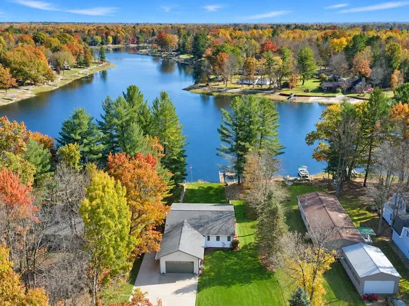 4188 Pineway Dr, Gladwin, MI 48624