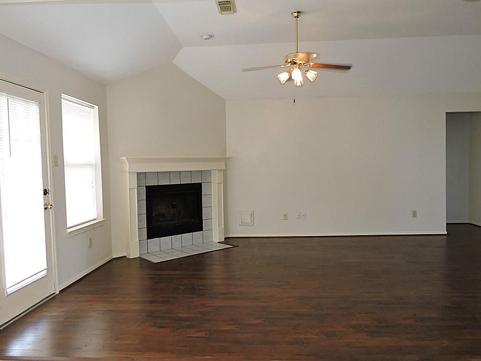 1st image of 3531 Chatwood Dr