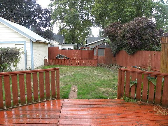 3rd image of 1064 Frankland St