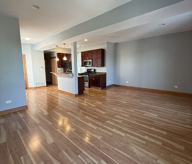 4030 S Indiana Ave #3 — Photo 5