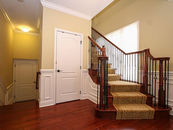 2nd image of 1 Bellcourt Pl