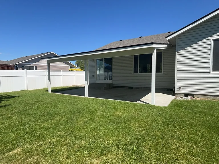 1537 Foxglove Ave — Photo 18