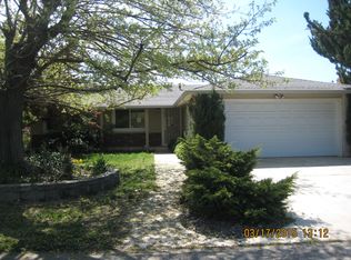 2300 McGregor Dr, Rancho Cordova, CA 95670