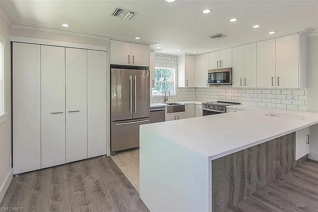 2 bed, 1600 sqft, $2,975 — Photo 2