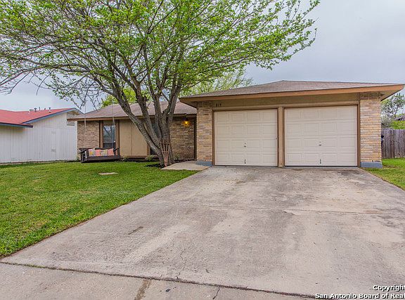 2nd image of 819 Thornedike Dr