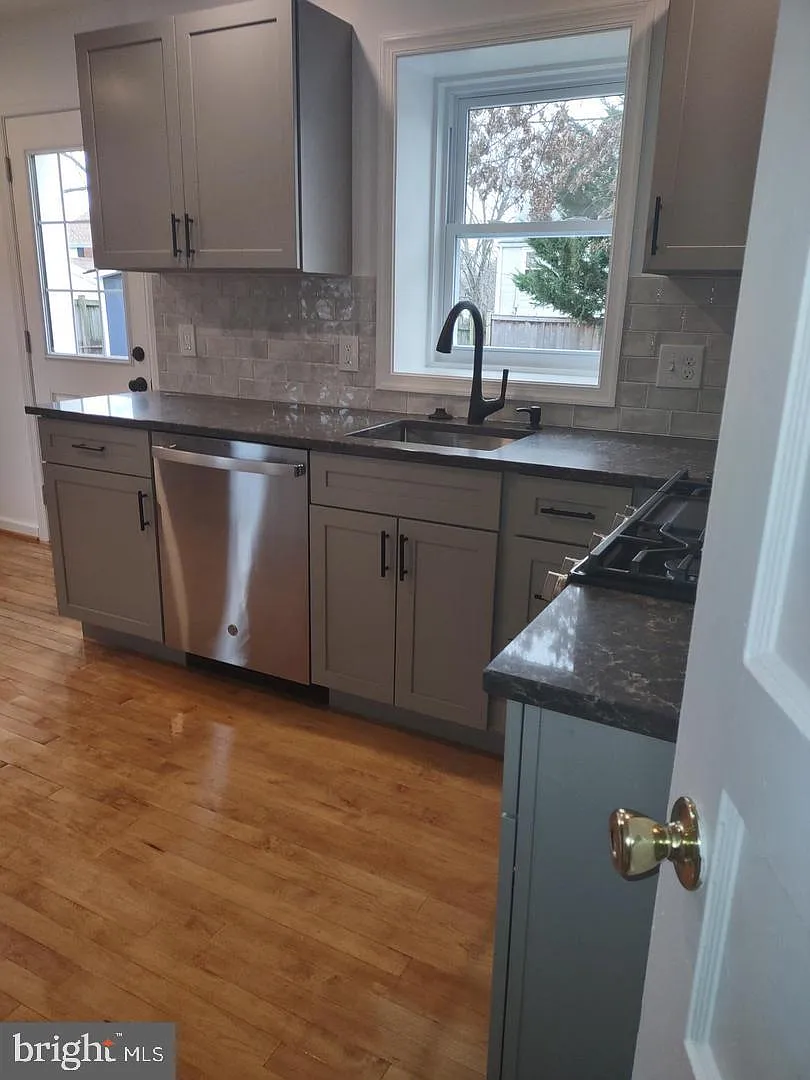 Jefferson Manor — Photo 3