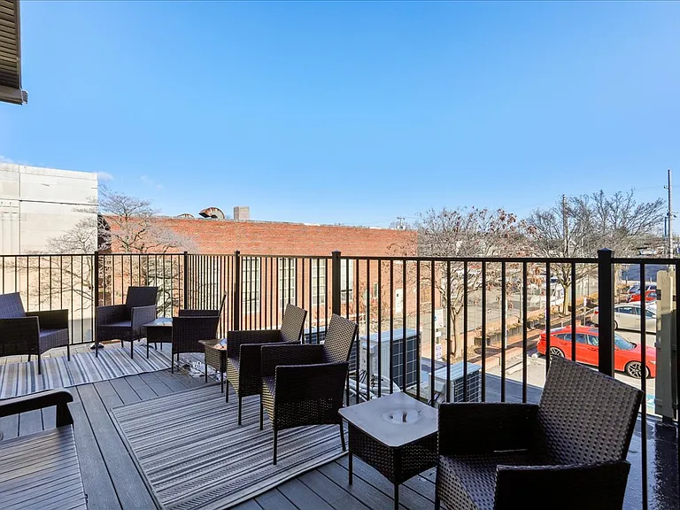 34 W Franklin St #3 — Photo 8