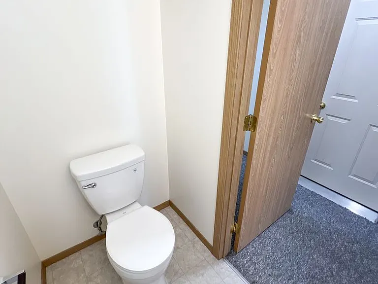 5511 Glenridge Way — Photo 10