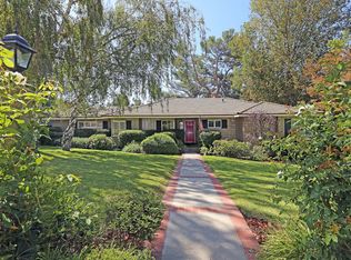 1912 Ravista Ln, La Canada Flintridge, CA 91011