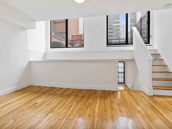 2nd image of 123 E 54th St APT 6B
