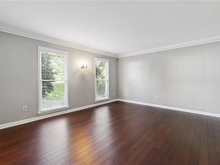 3761 Ridge Rd SE — Photo 4