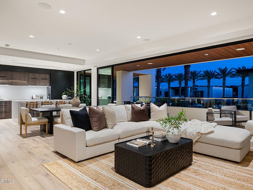 1st image of 6587 N Palmeraie Boulevard #2002