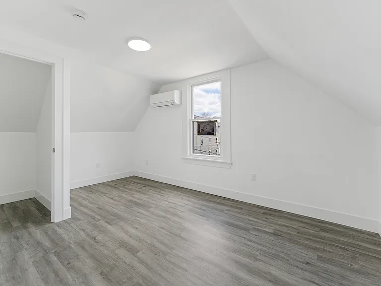 23 Aubrey St #2 — Photo 7
