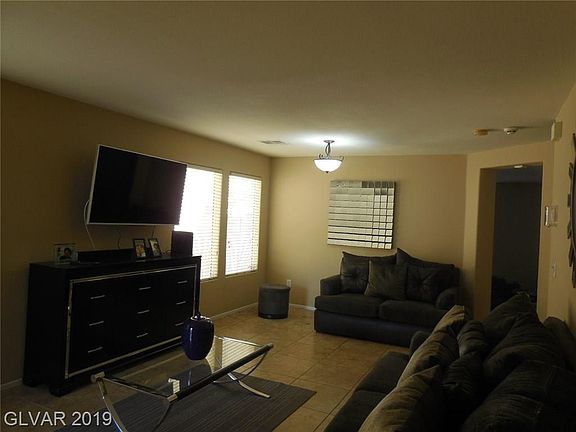 3rd image of 130 La Padania Ave