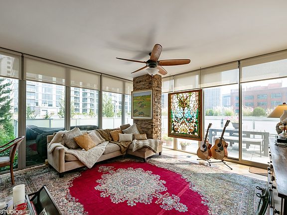 5th image of 659 W Randolph St APT 414