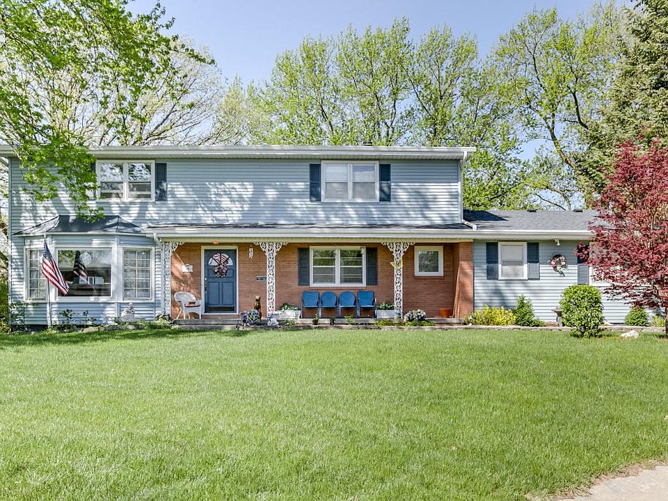 48 E Ridge Dr