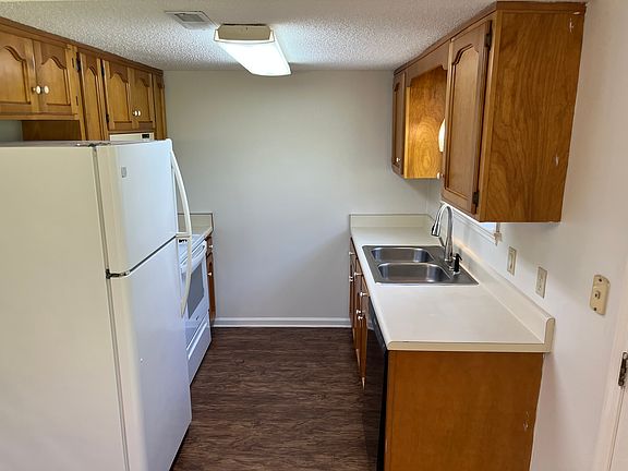 2nd image of 3829 N Ter Unit B