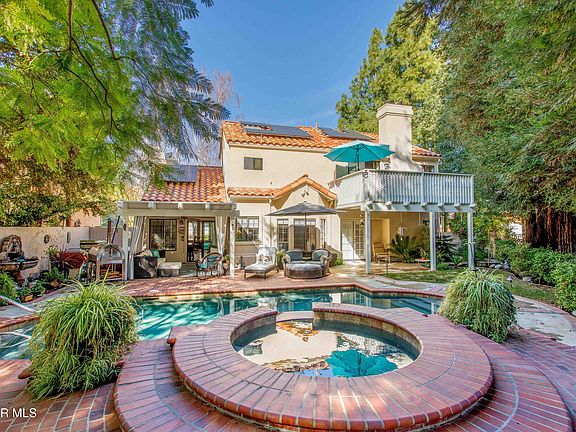 4th image of 5642 Hazelcrest Cir