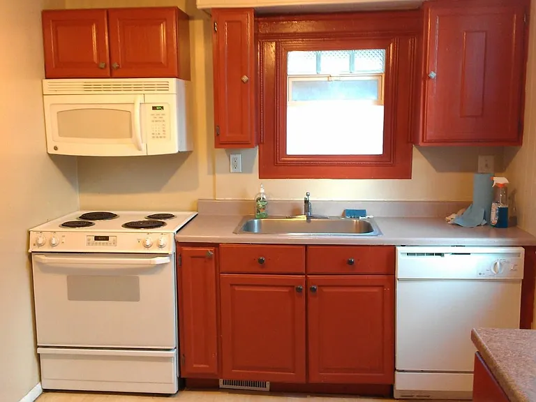 832 E Ten Mile Rd — Photo 2