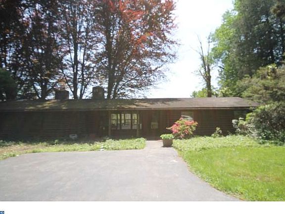 2nd image of 49 Meadowbrook Ln