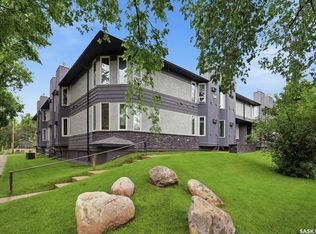 114 Clarence Ave S #214, Saskatoon, SK S7N1H1