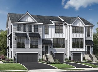 25 Cross St, Danbury, CT 06810