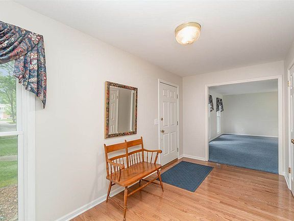 2nd image of 616 Nakoma Dr