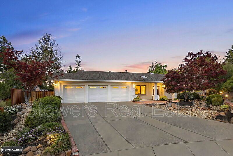 1st image of 155 Mountain Canyon Pl