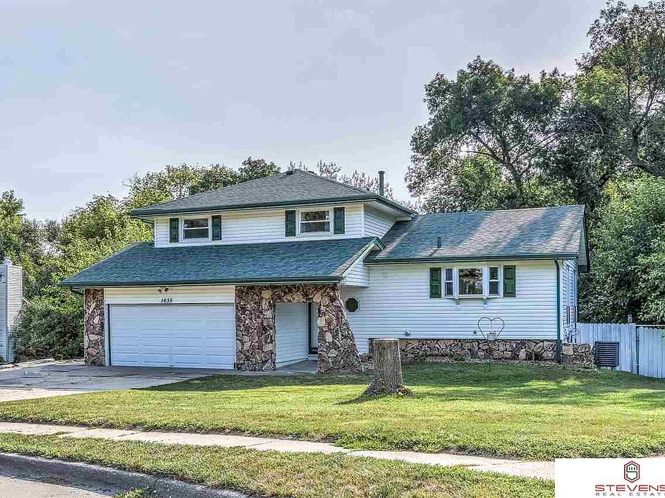 1st image of 1635 Peterson Dr