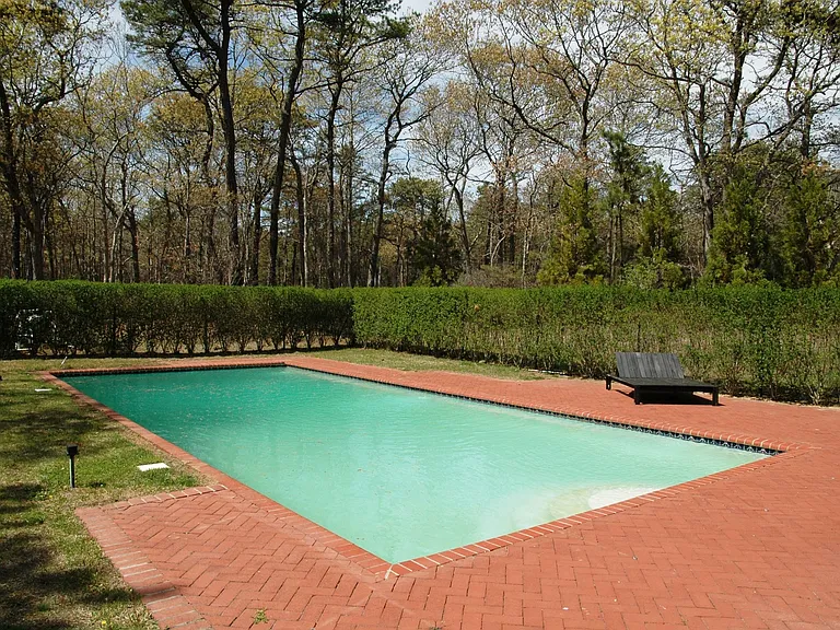 10 Georgica Woods Ln — Photo 10