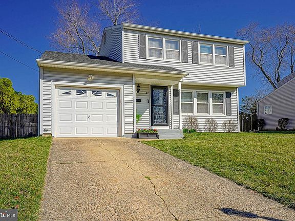3rd image of 42 Joans Ln