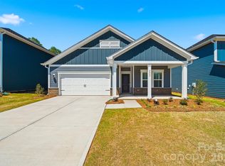 2082 Sunflower Cir, Newton, NC 28658