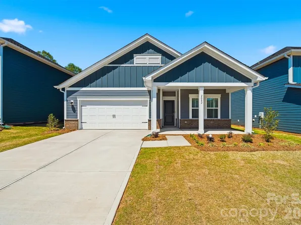2082 Sunflower Cir, Newton, NC 28658