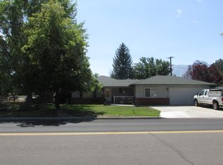 1560 County Rd, Minden, NV 89423