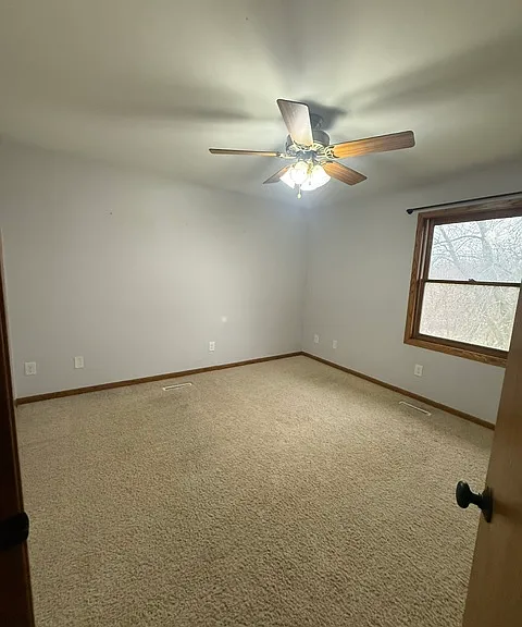 1114 Duck Creek Dr — Photo 16