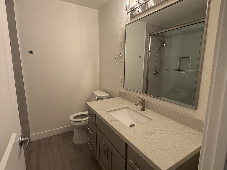 2218 Harrison St — Photo 20