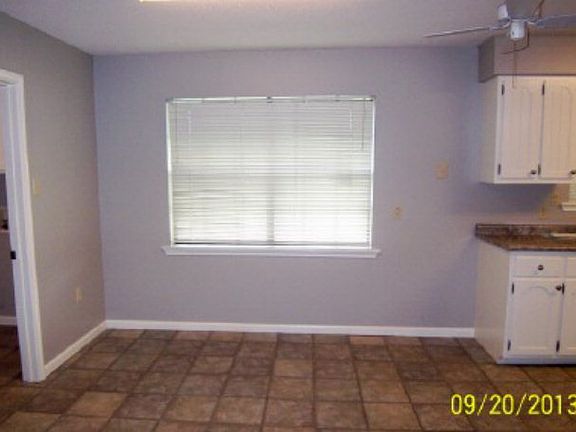5th image of 210 Ashland Dr